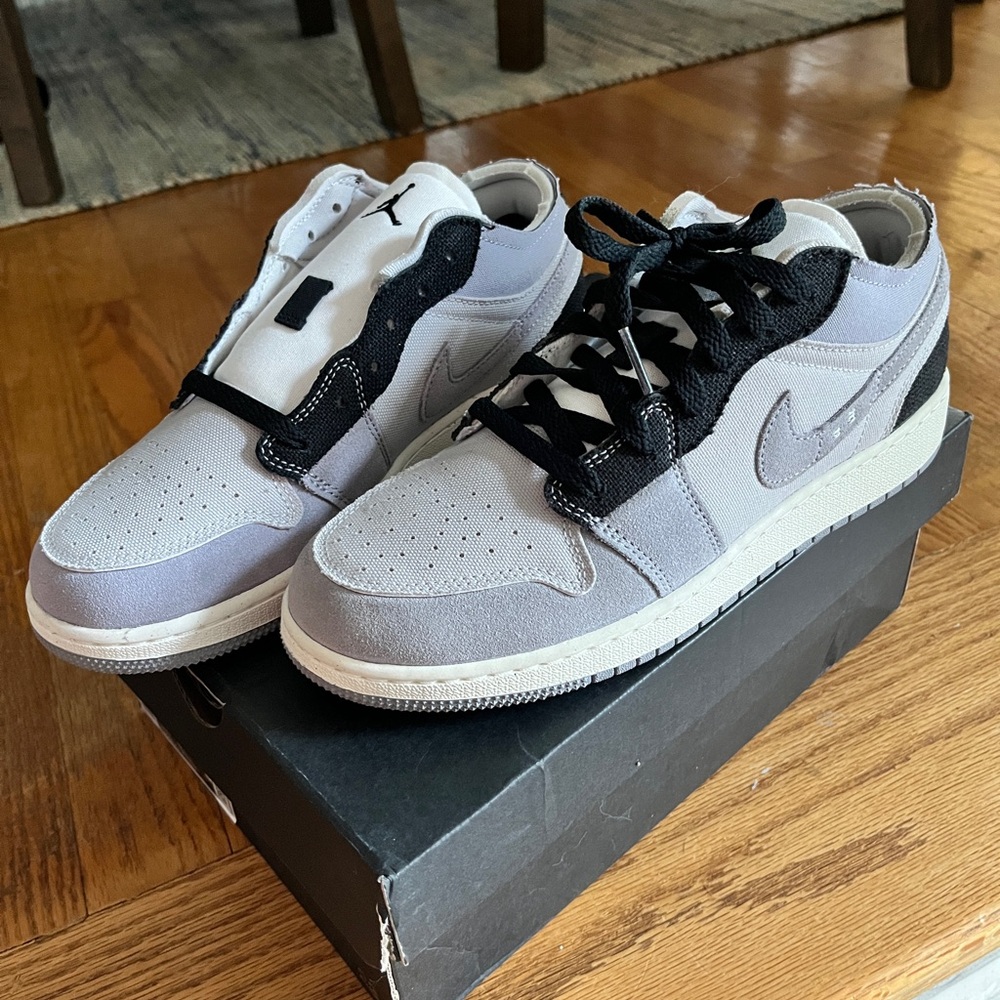 Nike Jordan 1 Low women’s 8.5/big kid 7 gray/grey